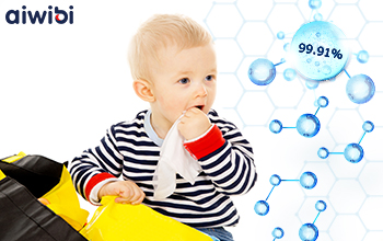 Connaissez-vous l'importance d'utiliser des lingettes pour bébé à l'eau purifiée à 99,91 % pour votre bébé ?